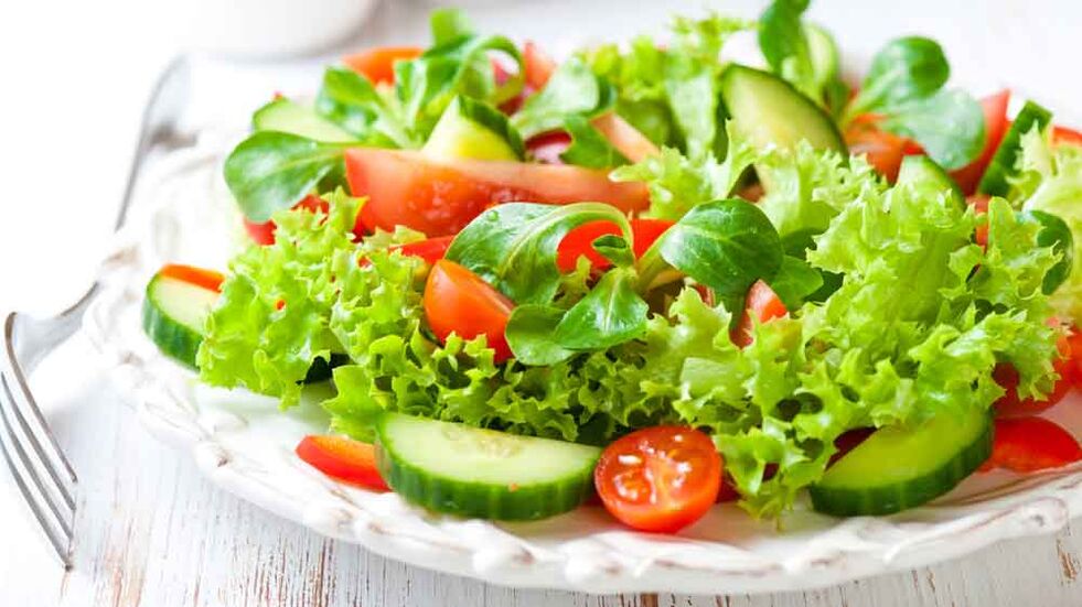 Frische Gemüsesalate zum Abnehmen.