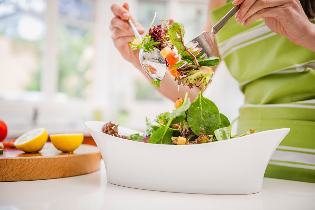 Die Organisation einer ausgewogenen Ernährung trägt zu einer kompetenten Gewichtsabnahme in einer Woche bei